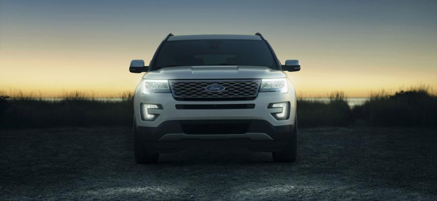  Ford Explorer Platinum 2015 года  (фото 11 из 33)